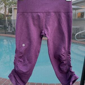 Luluemon Vintage Seamless Cropped Legging Capri Heathered Purple Berry